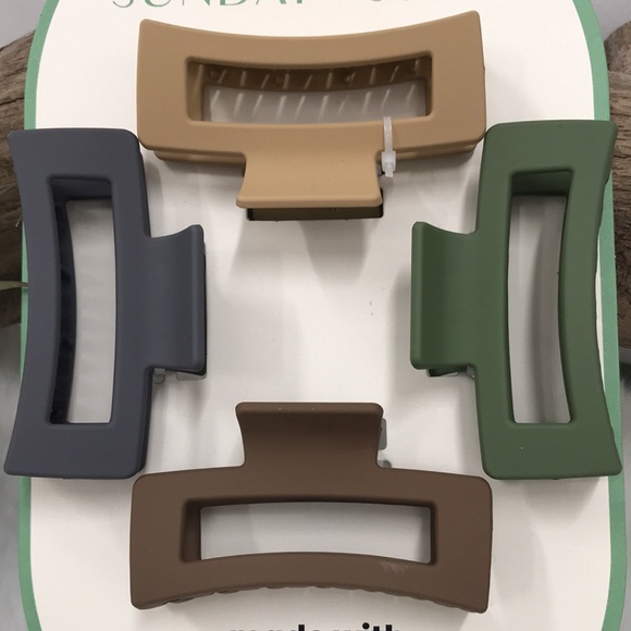 NWT SUNDAY STATE Set of 4 Hair Clips Recycled Plastic 3.5” - Picture 2 of 2